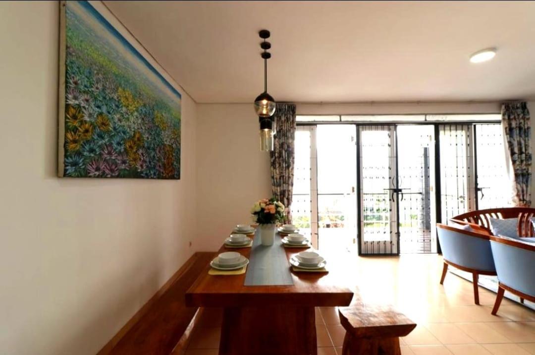 Villa Keluarga Syariah Resor Dago Pakar Bandung - View Bukit Luaran gambar