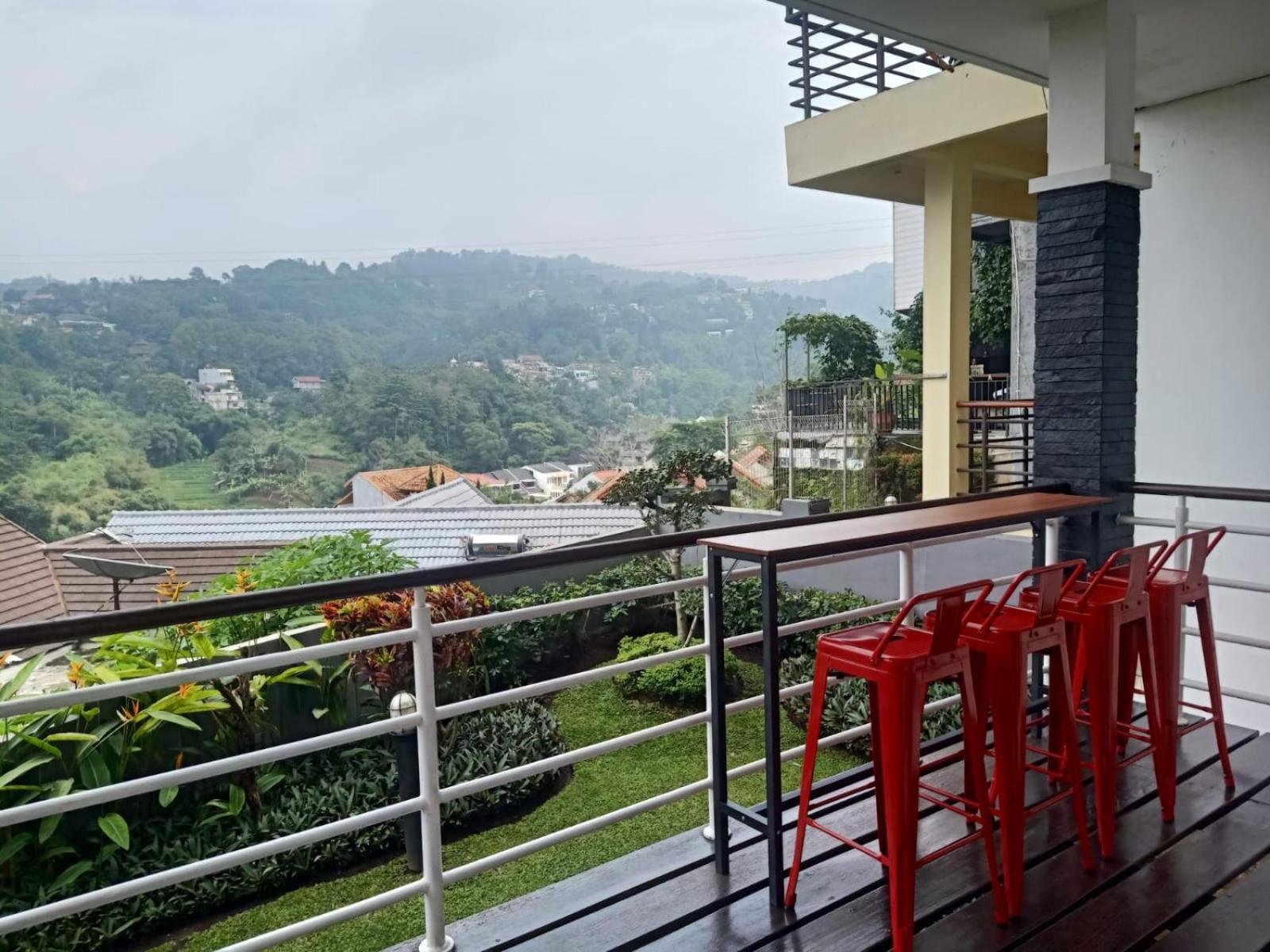 Villa Keluarga Syariah Resor Dago Pakar Bandung - View Bukit Luaran gambar